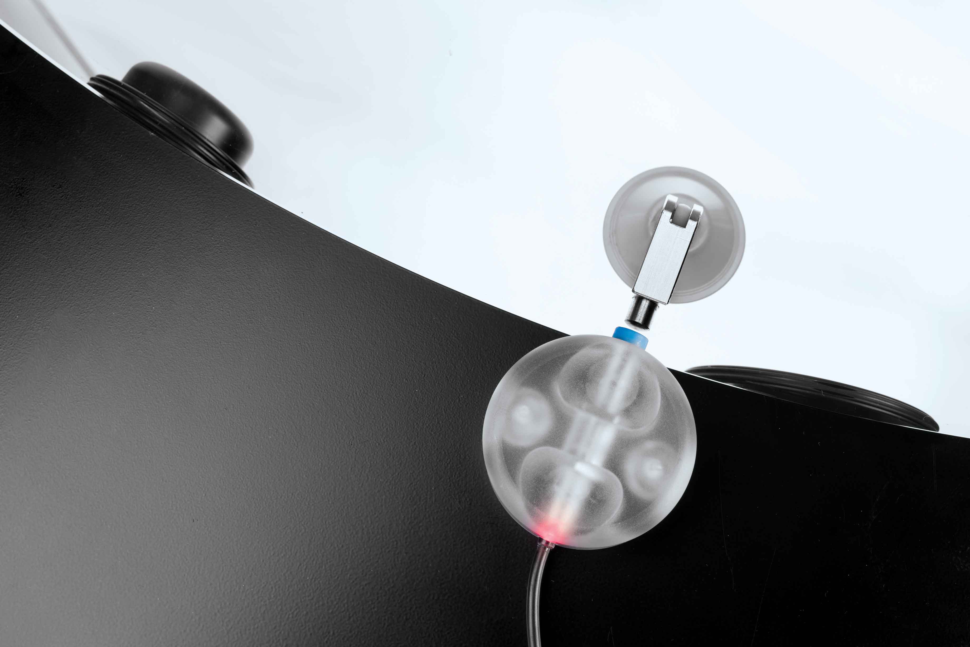 Centreless Table